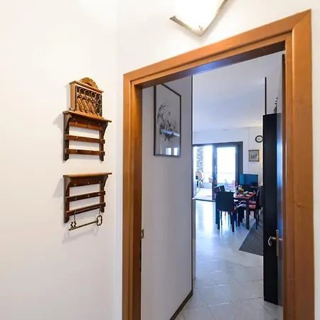 Panorama Apartment *